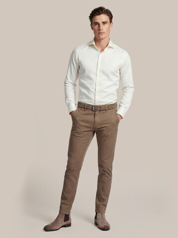Coupe slim Chemise Suitable en blanc