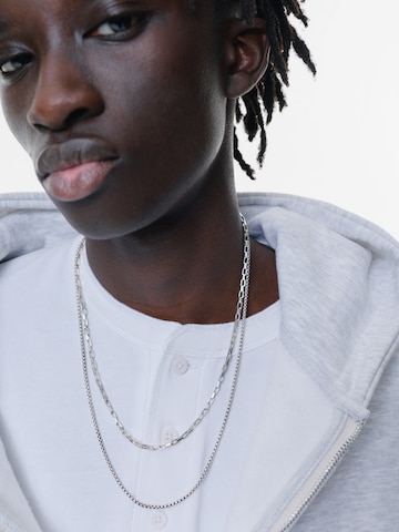 Pull&Bear Necklace in Silver