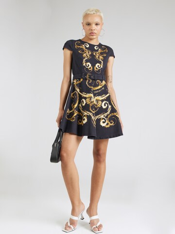 Versace Jeans Couture Šaty - Čierna: predná strana