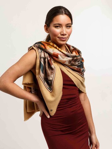 FRAAS Oversized Scarf in Yellow: front