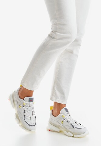 LLOYD Sneakers hoog in Wit: voorkant