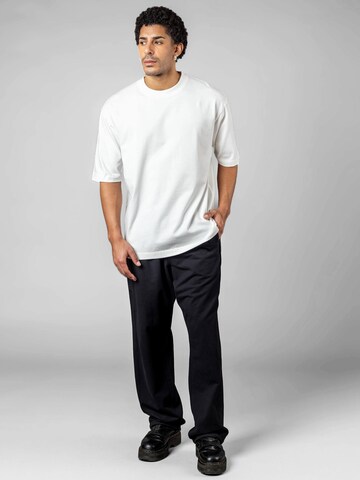 UNORGANIZED BRAND Shirt 'SCHWERES COMFORT T15' in Weiß