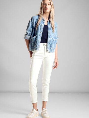 STREET ONE Slimfit Jeans i vit