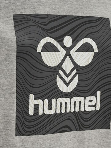 Hummel T-Shirt in Grau