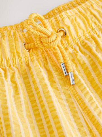 Next Badeshorts in Gelb