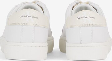 Baskets basses Calvin Klein Jeans en blanc