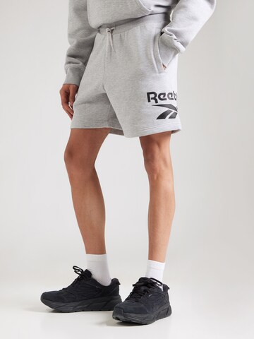 Reebok - Loosefit Pantalón deportivo 'NATE' en gris: frente