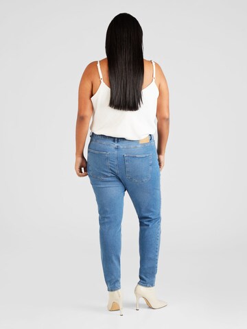 Coupe slim Jean 'LUNA' ONLY Carmakoma en bleu