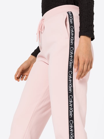 Calvin Klein Sport Zúžený Kalhoty – pink