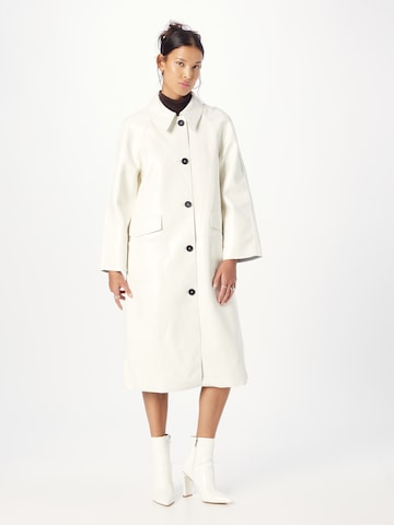 Nasty Gal Between-Seasons Coat in White: front