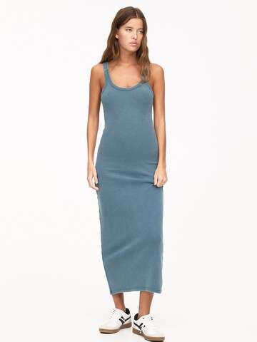 Pull&Bear Kleid in Blau: Vorderseite