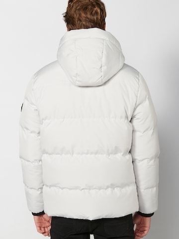 KOROSHI Демисезонная куртка в Белый