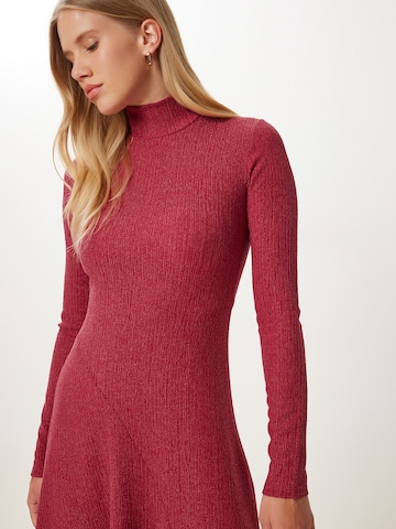 Happiness İstanbul - Vestido en rojo