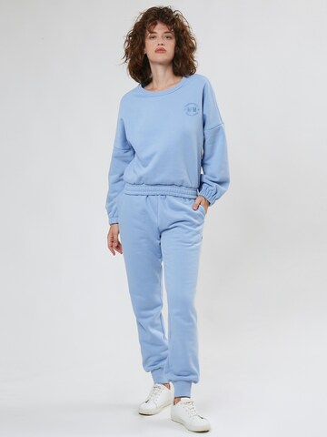 Influencer Sweatshirt in Blau