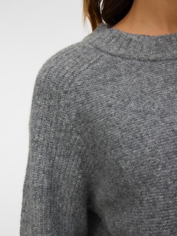VERO MODA Svetr 'VMBang' – šedá