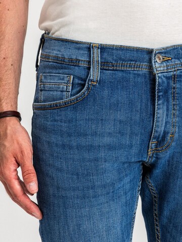 Tapered Jeans di MUSTANG in blu