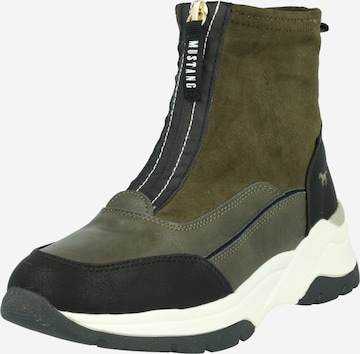 MUSTANG Ankle Boots in Green: front