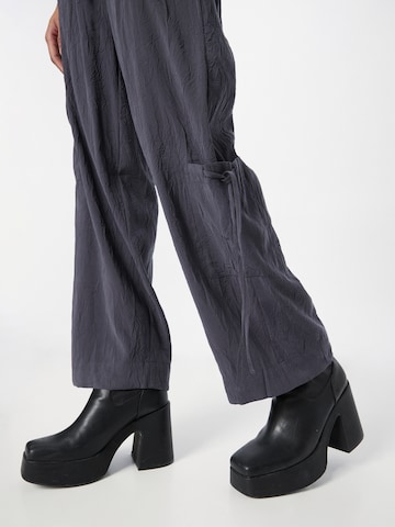 NORR Wide leg Cargo Pants 'Moa' in Grey