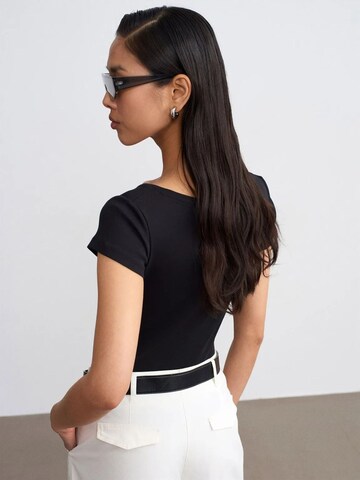 Dilvin Shirt in Black