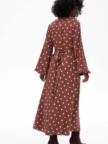 Blue Shadow Dress in Brown