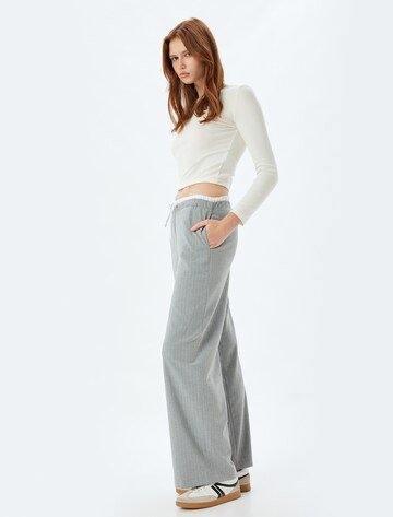 Koton Wide leg Broek in Grijs