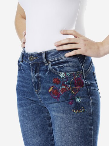 Skinny Jean KOROSHI en bleu