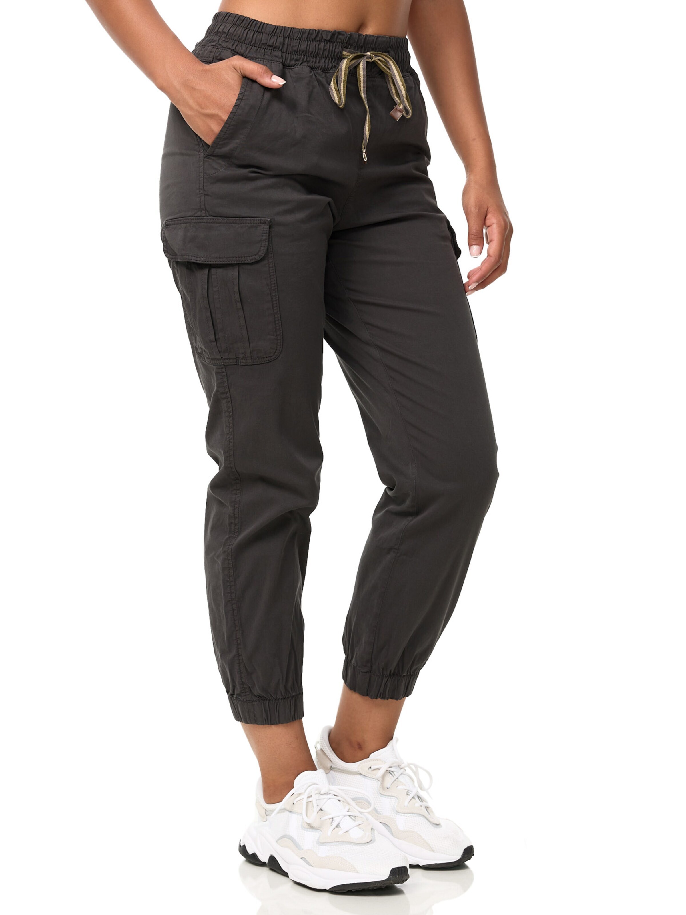 Effilé Pantalon cargo 'F600' Tazzio en gris