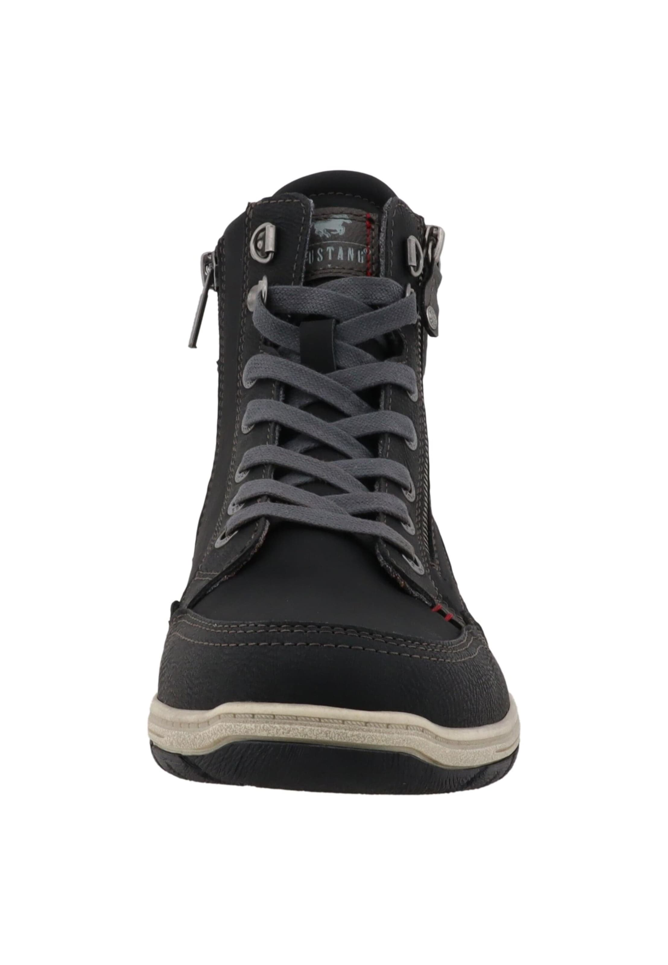 MUSTANG Ботинки на шнуровке 'Benedetto' в Черный