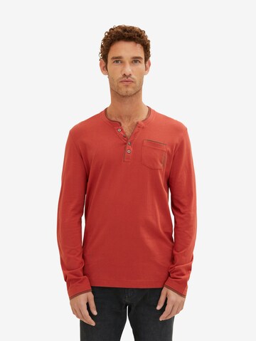 TOM TAILOR - Camisa 'Serafino' em vermelho: frente