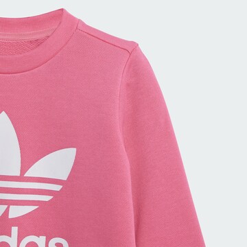 ADIDAS ORIGINALS Normalny krój Strój treningowy w kolorze różowy