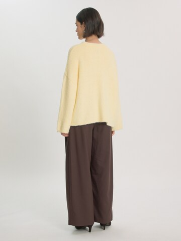 Pullover extra large 'Ulva' di EDITED in giallo