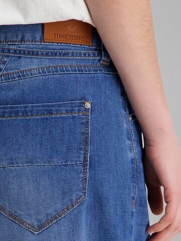 TIMEZONE Loosefit Shorts 'Laguna' in Blau