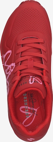 SKECHERS Sneaker in Rot