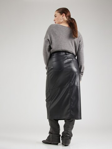 Jupe 'CARRIMA' ONLY Carmakoma en noir