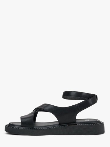 Estro Sandals '22-21' in Black