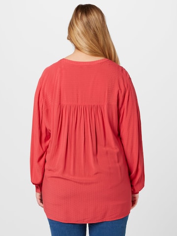 Camicia da donna di Esprit Curves in rosso