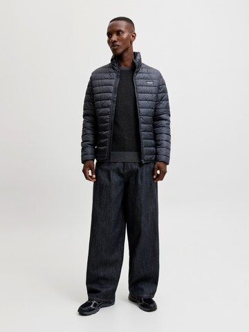 JACK & JONES Пуловер 'JWHGLOBE' в сиво