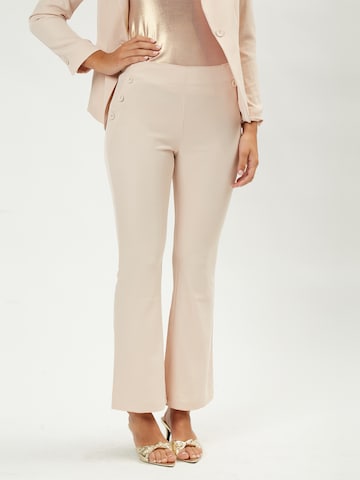 Influencer Flared Broek in Beige: voorkant