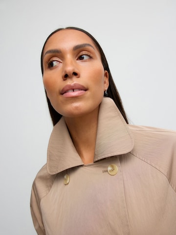 VERO MODA Overgangsfrakke 'AWAuden' i beige