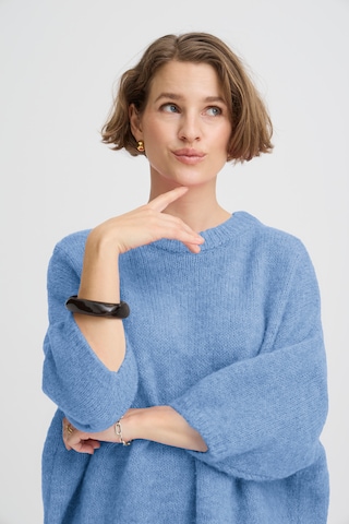 Pull-over 'Tia' b.young en bleu