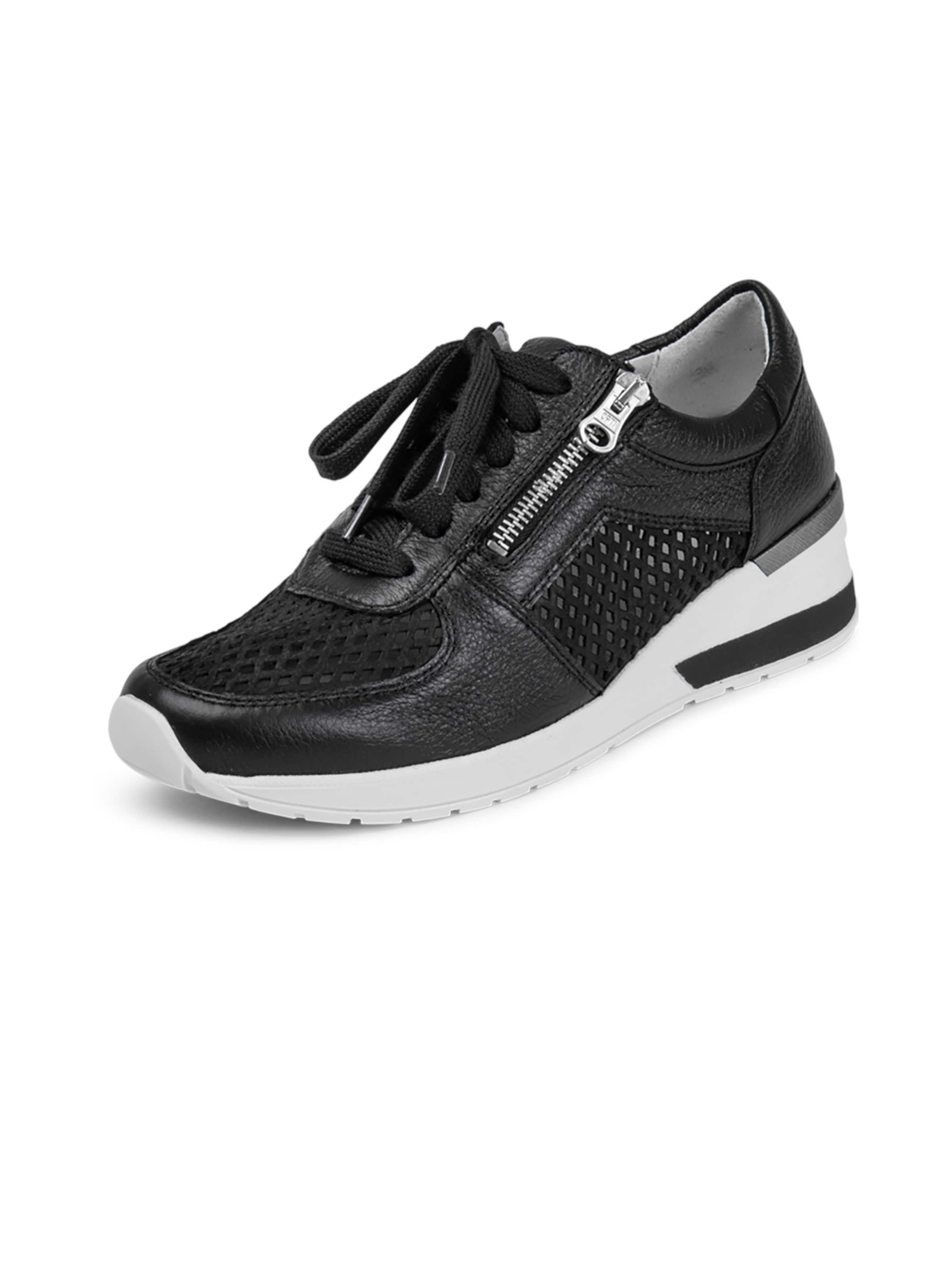 VITAFORM Sneakers in Black: front