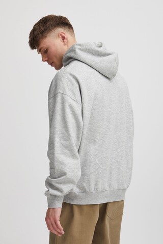 !Solid Sweatshirt 'Galad' in Grau
