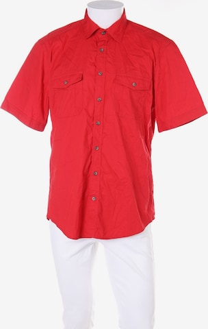 C&A Button Up Shirt in M in Red: front