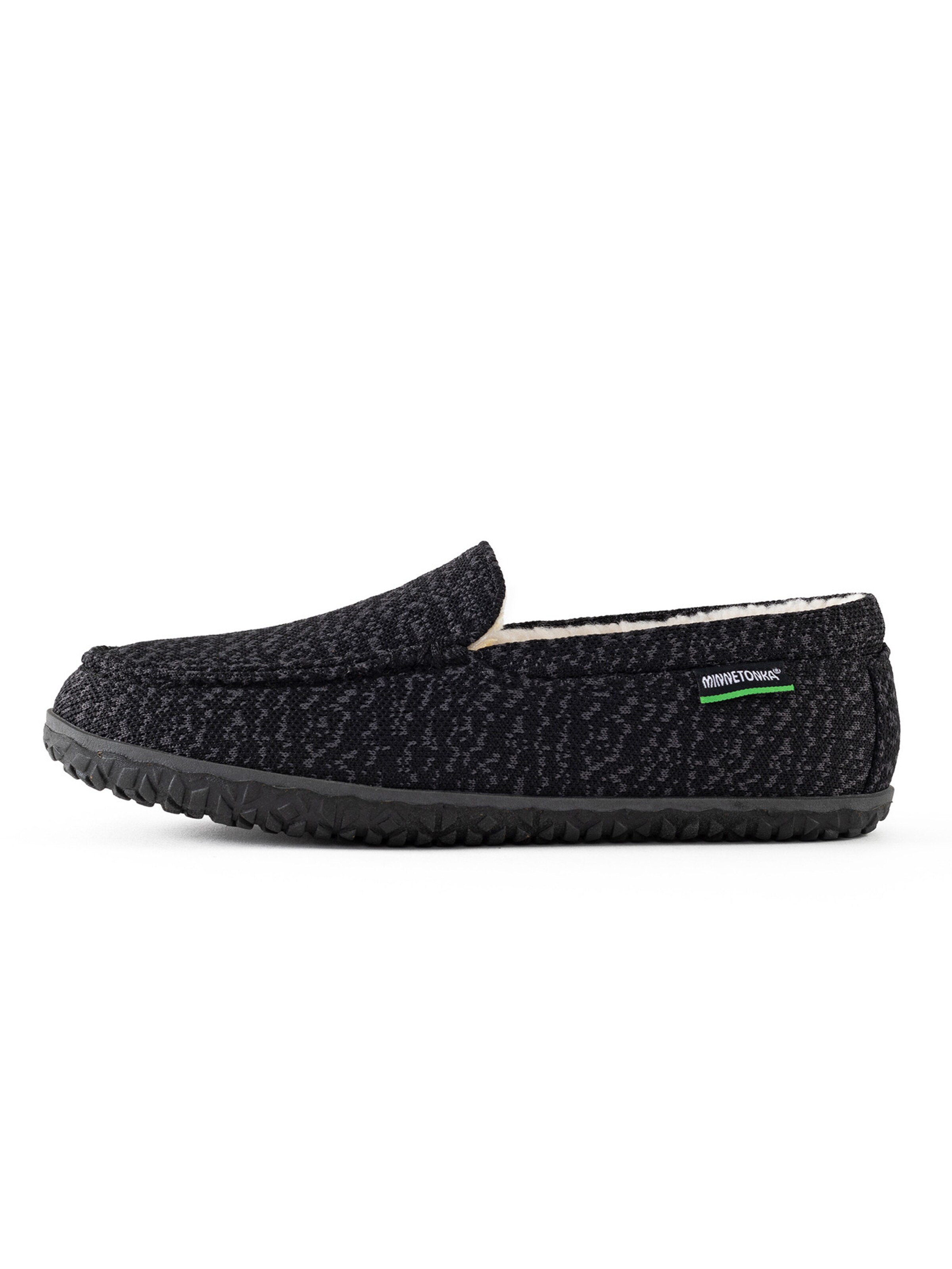 Minnetonka - Mocasines 'Eco Elm' en negro: frente