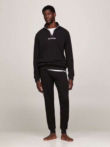 TOMMY HILFIGER Sweatshirt in Schwarz