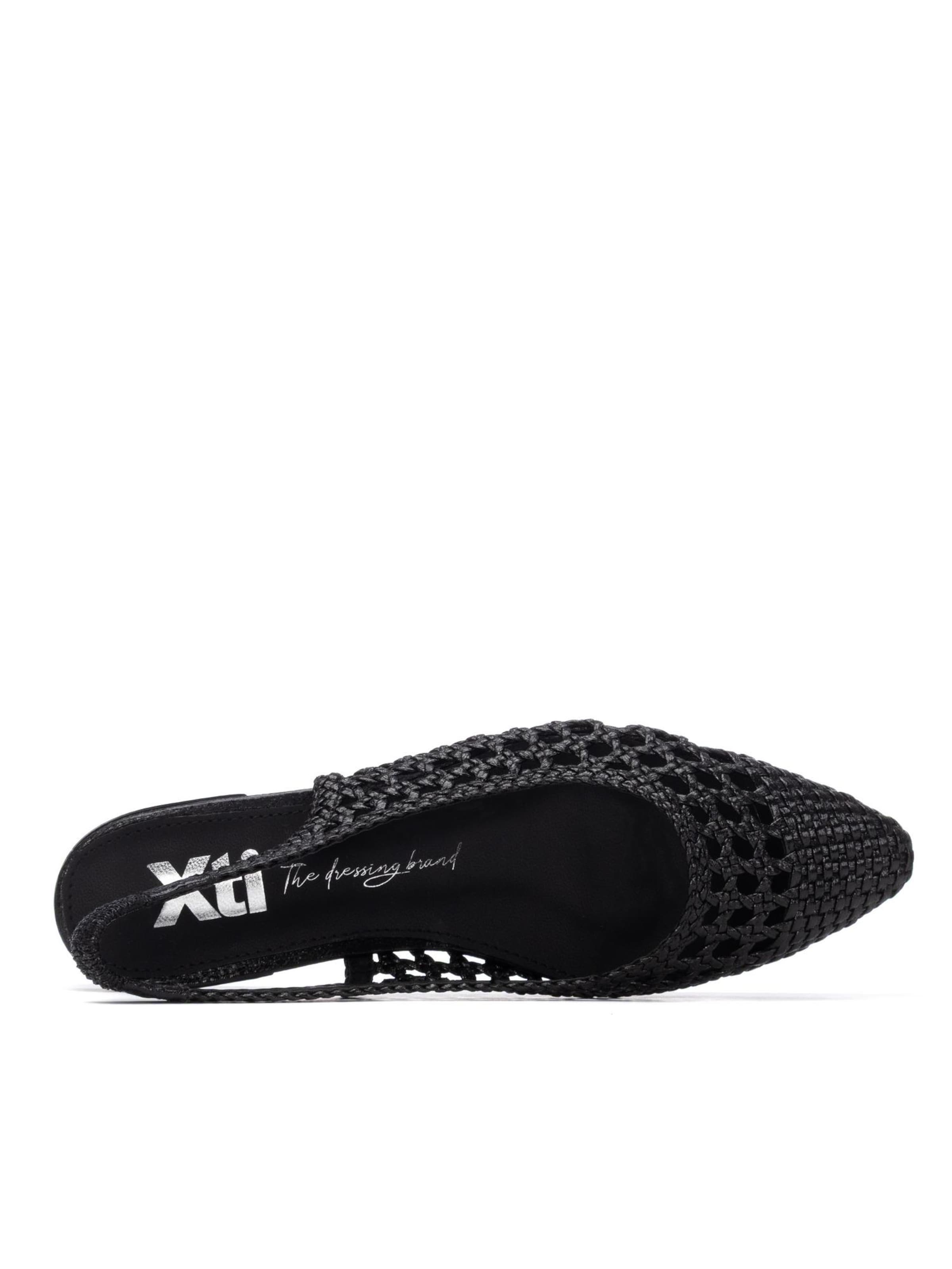 Xti Sandals in Black