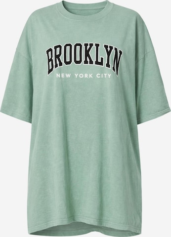 Worldclassca Oversized Shirt in Green: front