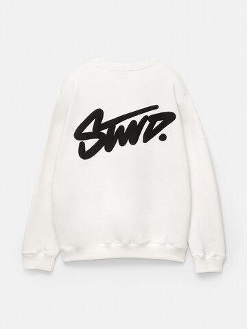 Sweat-shirt 'STWD' Pull&Bear en blanc