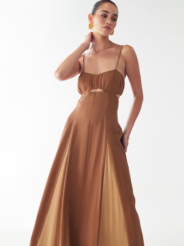 St MRLOHaljina 'Della' - smeđa boja