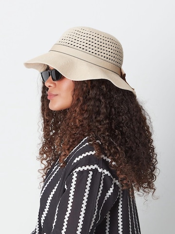 C&City Hut‌‌ in Beige